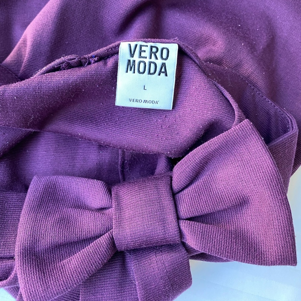 Vero Moda Asymmetrical Tulip Wrap Skirt, Rich Purple Colour, With Bow, Size L - Picture 3 of 6